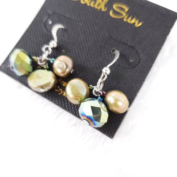 South Sun Freshwater Pearls Necklace Earring Set - Picture 5 of 7